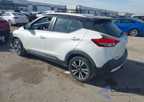 2018 Nissan Kicks Sr z USA, uszkodzony, nr VIN 3N1CP5CU0JL544039